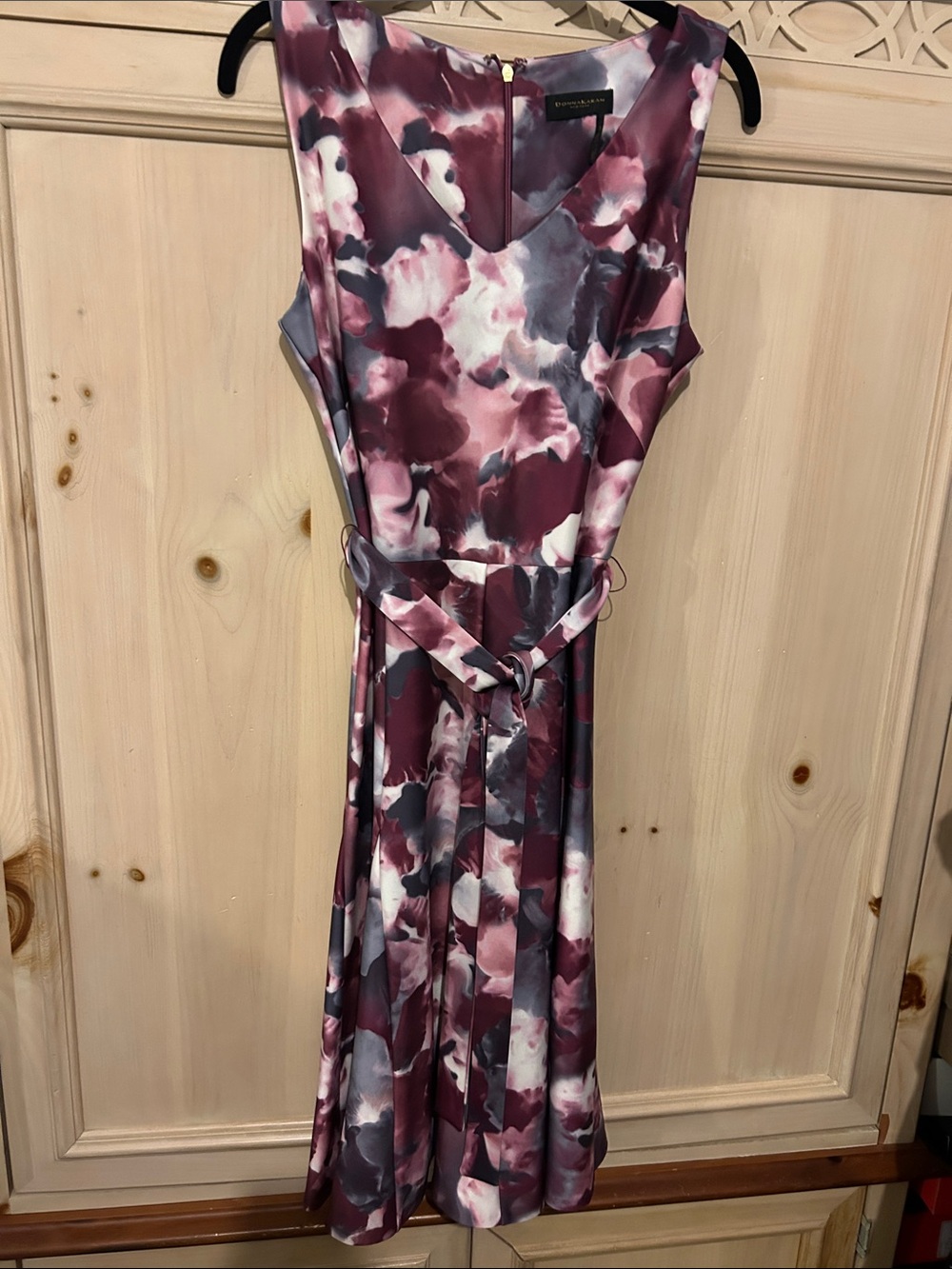 Donna Karan Sleeveless Floral Midi Dress in Plum, Gray and White